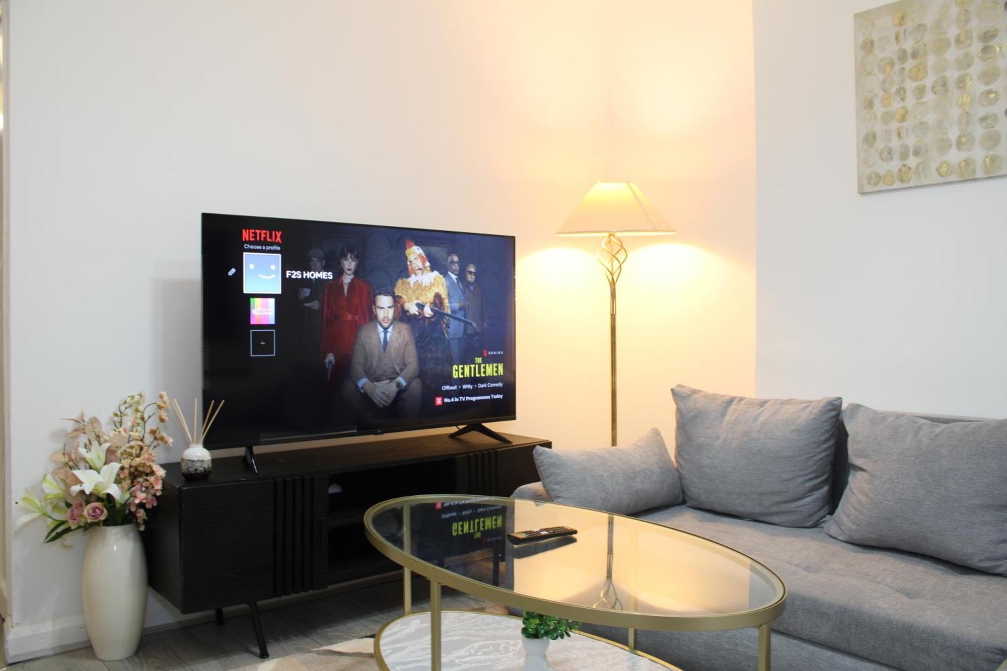 F2S Serviced Apartments 2Bedroom Terrace House With Free Wifi Netflix Suitable For Contractors Walking Distance To Train Station Derby Bagian luar foto