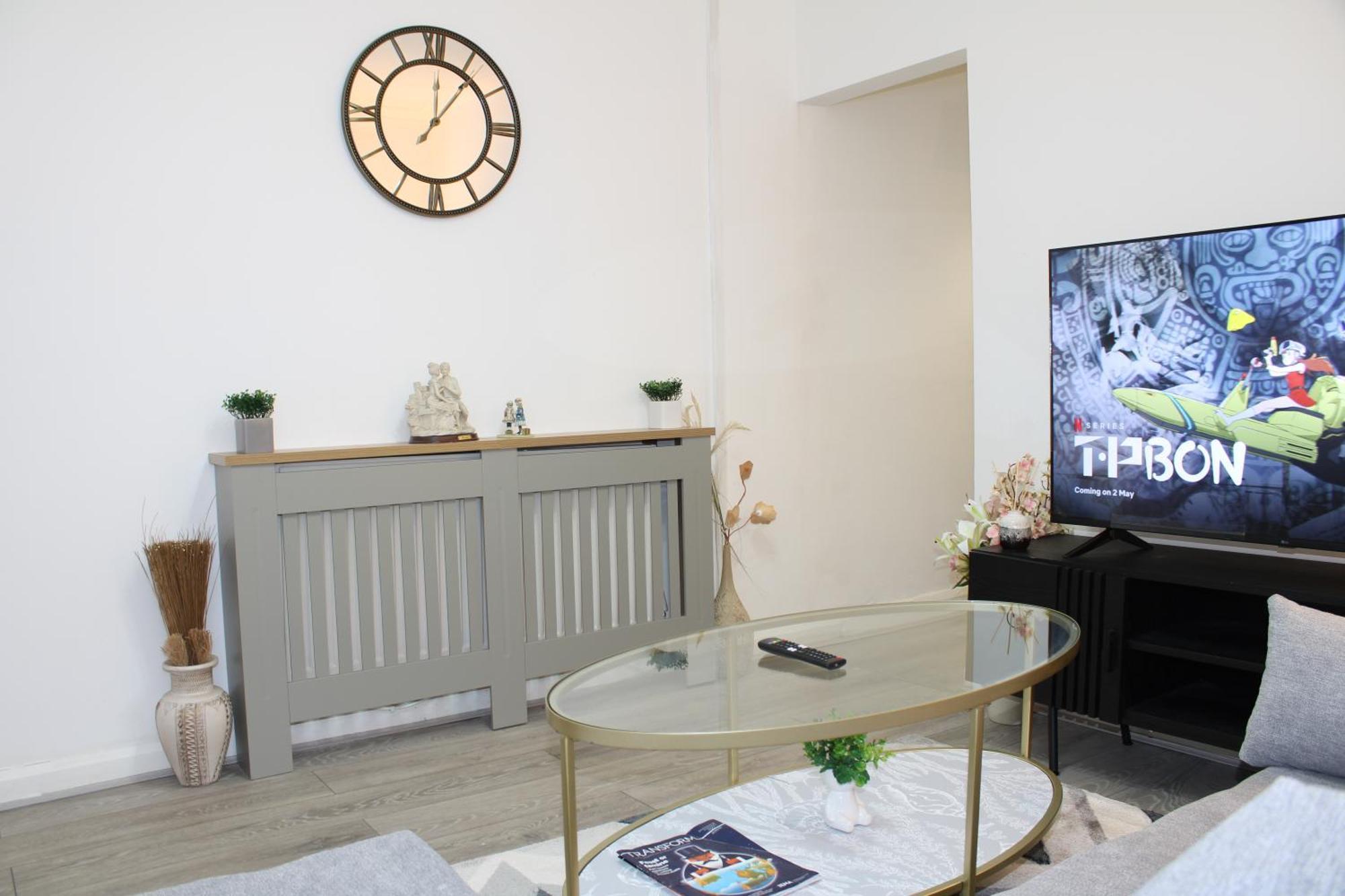 F2S Serviced Apartments 2Bedroom Terrace House With Free Wifi Netflix Suitable For Contractors Walking Distance To Train Station Derby Bagian luar foto