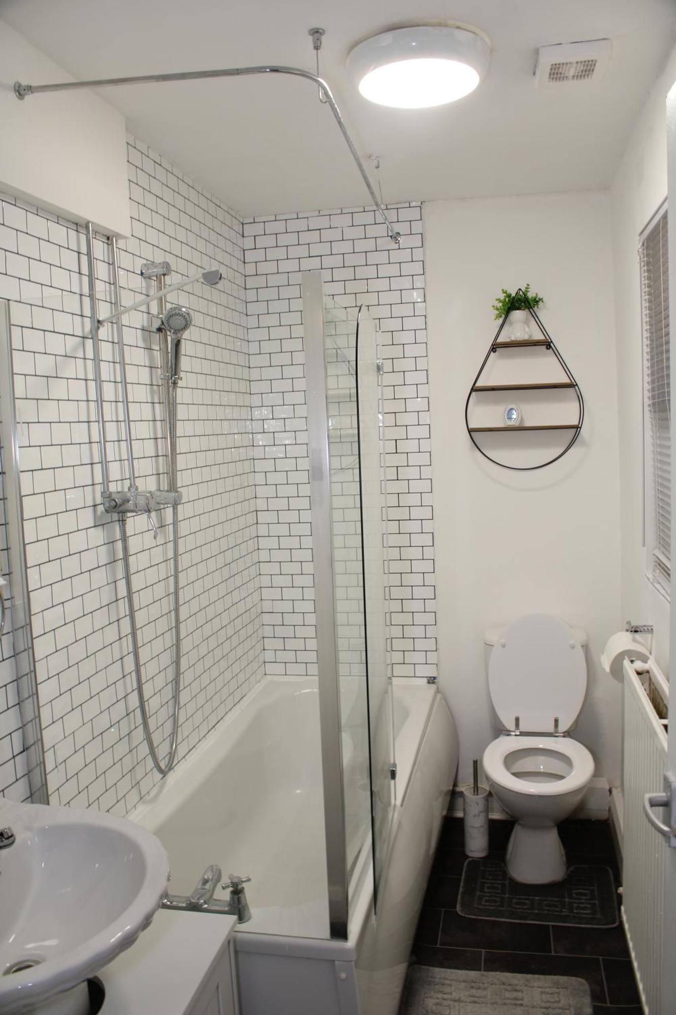 F2S Serviced Apartments 2Bedroom Terrace House With Free Wifi Netflix Suitable For Contractors Walking Distance To Train Station Derby Bagian luar foto